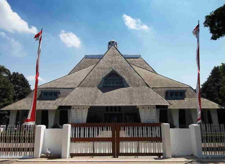 5 Tempat Wisata Surabaya Paling Hits 2023