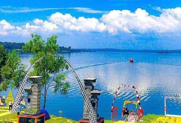 5 Tempat Wisata Blora yang Cantiknya Bukan Main! – Belvania Trans