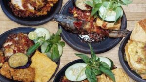 Rumah Makan Joglo Sumedang