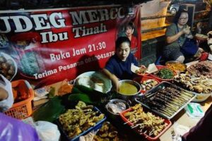 Gudeg Mercon Bu Tinah Adalah Gudeg Enak di Jogja