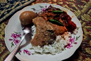 Gudeg Pawon termasuk Gudeg Enak di Jogja