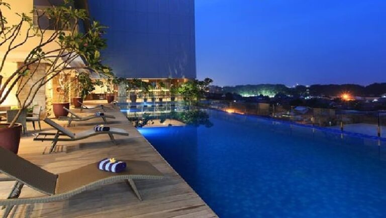 6 Rekomendasi Hotel di Karawang, Cocok Untuk Gathering