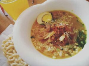 Soto Ayam Pakelan Ny Sien