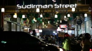 Sudirman Street Banyak Sekali Kuliner Malam di Bandung