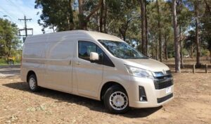 Sewa Hiace Jakarta Madiun