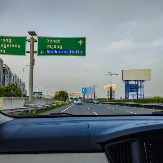 Sewa Hiace Jakarta Bandara Soeta