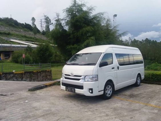 Rental dan Sewa Mobil Surabaya Lepas Kunci 100 % Aman