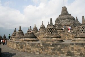 Rent Car Jogja Borobudur Murah