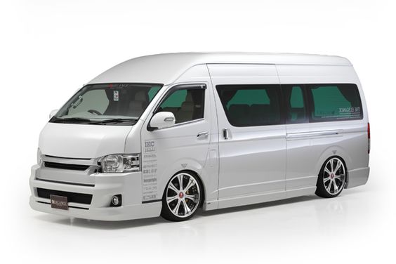 Rental Mobil Jogja Hiace, Solusi Transportasi Ideal Untuk Rombongan