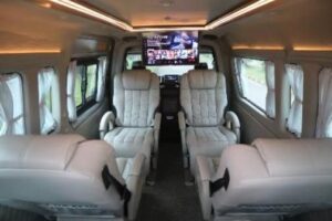 Sewa Hiace Premio Luxury