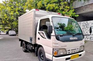 Sewa Mobil Box Terbaik